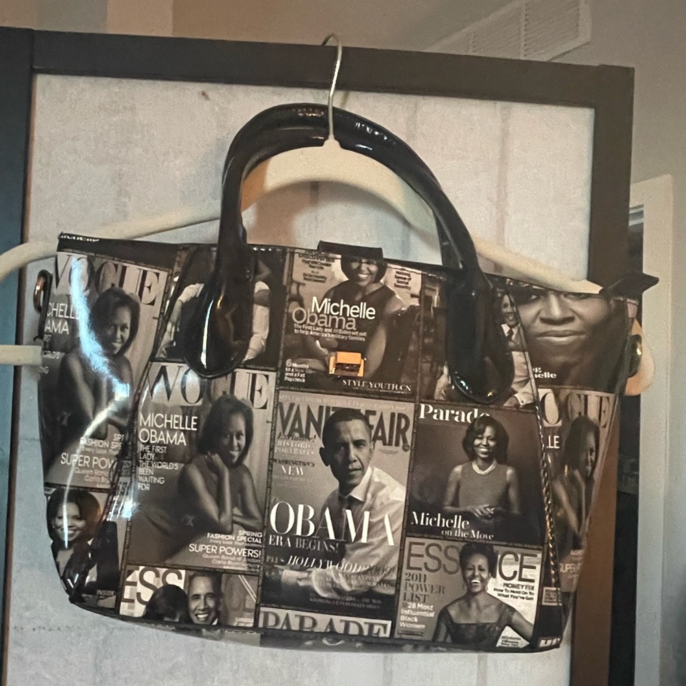 Handbag with Michelle and Barack Obama magazine covers